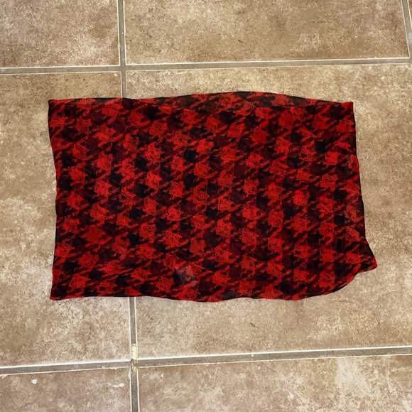 ✨🚨SOLD on LIVE🚨✨ Checkerboard Scarve - Picture 4 of 4